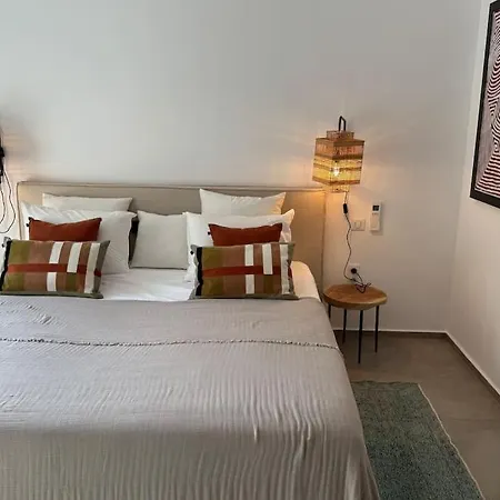 ヴィラ Villa Oneiro Exclusive Escape With Private Pontoon & Luxe Amenities Évyiros
