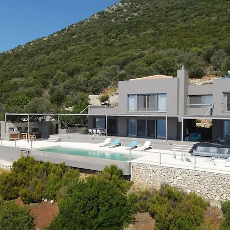 ヴィラ Villa Oneiro Exclusive Escape With Private Pontoon & Luxe Amenities *