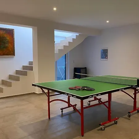 Villa Oneiro Exclusive Escape With Private Pontoon & Luxe Amenities