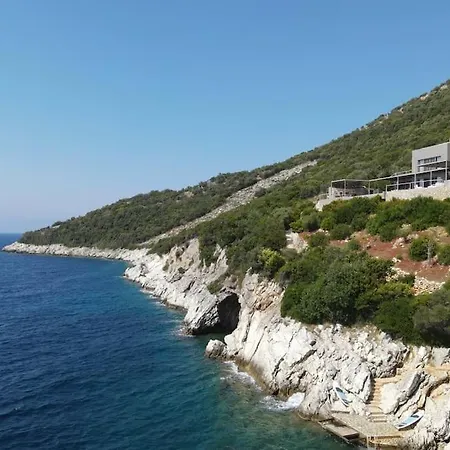 Villa Oneiro Exclusive Escape With Private Pontoon & Luxe Amenities ヴィラ