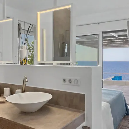 ヴィラ Villa Oneiro Exclusive Escape With Private Pontoon & Luxe Amenities