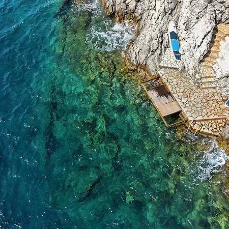 Villa Oneiro Exclusive Escape With Private Pontoon & Luxe Amenities * Évyiros