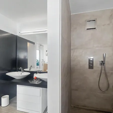 ヴィラ Villa Oneiro Exclusive Escape With Private Pontoon & Luxe Amenities