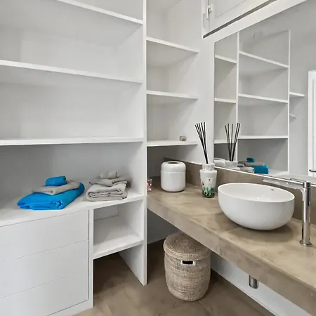 ヴィラ Villa Oneiro Exclusive Escape With Private Pontoon & Luxe Amenities