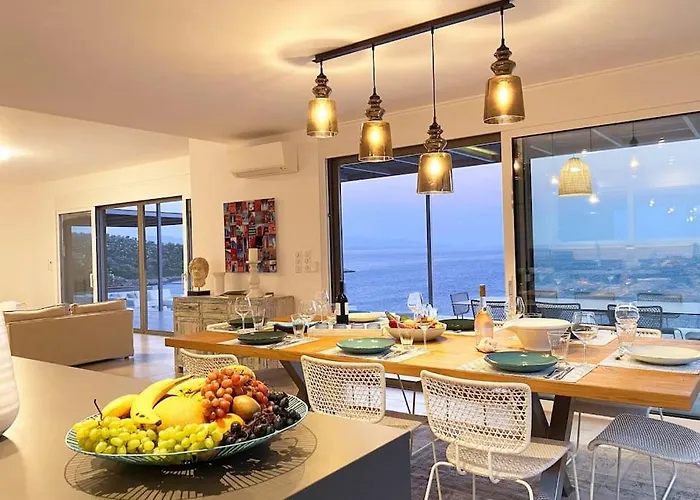 Dreamscape Oneiro - Your Gateway To Seaside Villa *