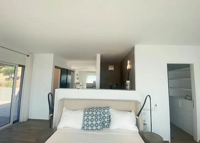 Dreamscape Oneiro - Your Gateway To Seaside Villa *