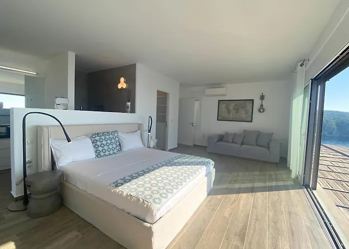 Dreamscape Oneiro - Your Gateway To Seaside Villa Evgiros