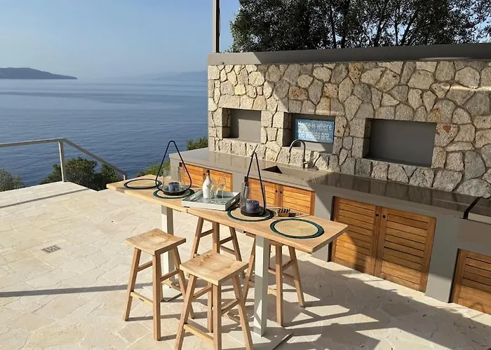 Dreamscape Oneiro - Your Gateway To Seaside Villa Evgiros